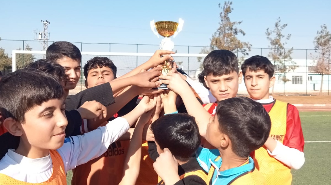 Futbol Turnuvası Zaferi